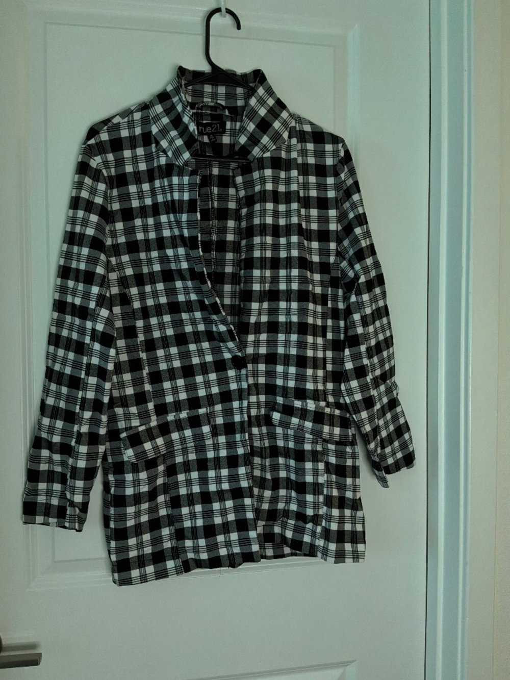 Rue 21 Women's Knit Sweater, Size Medium